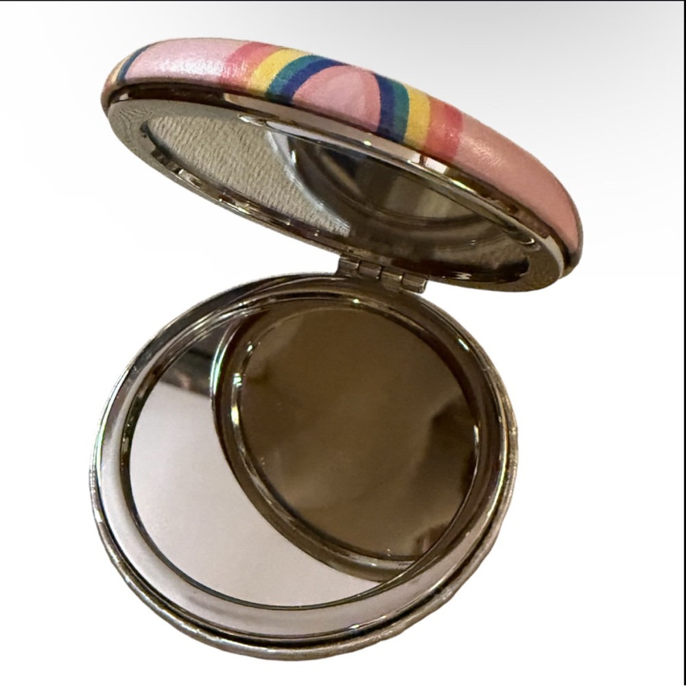 Double Sided Compact Mirror Strike A Pose Compact Makeup Bag Beauty Glam Mirror - Picture 5 of 8